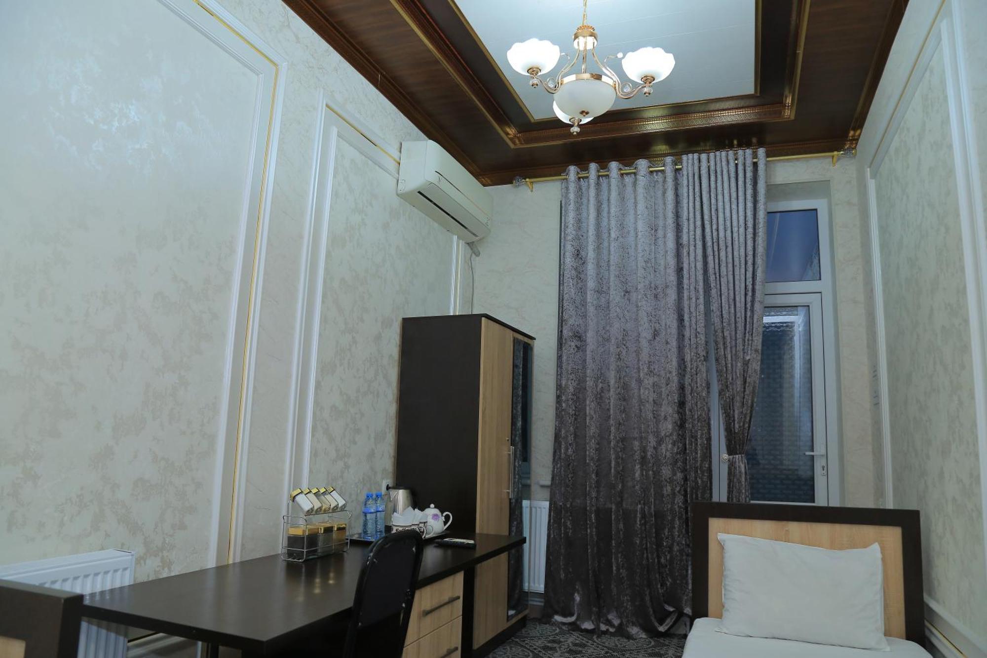 Hostel Farovon Marghilon Exterior photo