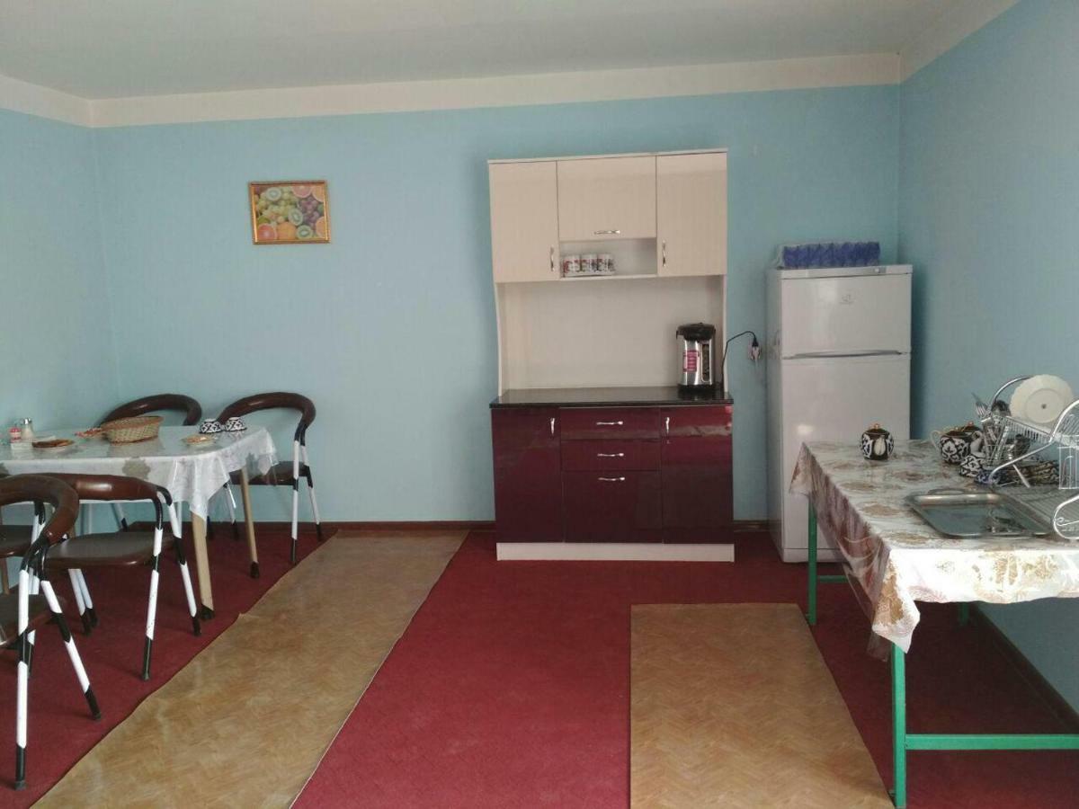 Hostel Farovon Marghilon Exterior photo
